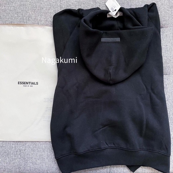 Men’s Fear of god essentials pullover hoodie black XS S - Picture 4 of 5